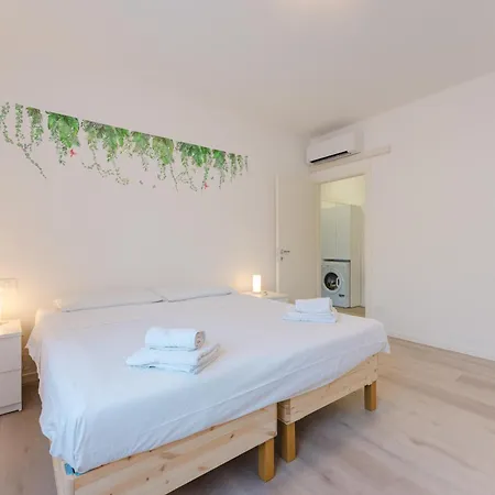 Casa Daniela - 10 Min From & Free Parking Apartment Venice