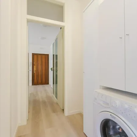 Casa Daniela - 10 Min From & Free Parking شقة *